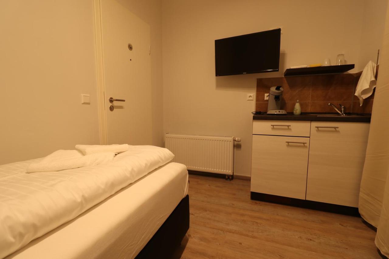 Schiller Pension Bielefeld Zewnętrze zdjęcie